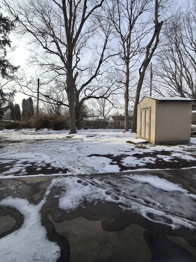 Photo - 833 Indiana Ave