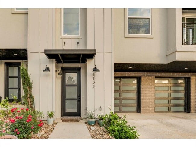 Building Photo - 12001 Vista Parke Dr Unit 1103