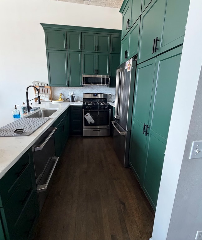 Photo - Incredible 2 Bedroom 2 Bath West Loop, Chicago Penthouse Condo for Lease (parking included) Unit 4H