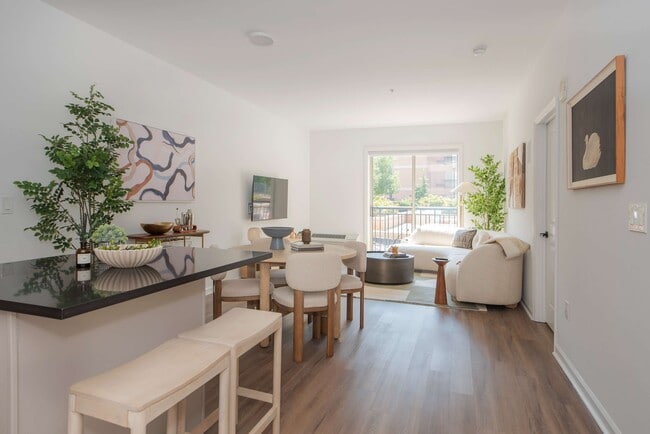 Photo - 55 Riverwalk Place