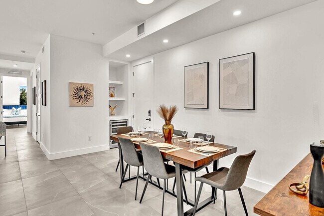 Photo - 2100 Miami Rd Unit 204