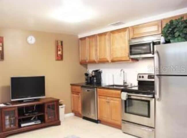 3217 McIntosh Rd Unit B