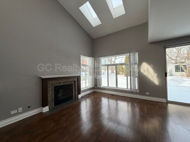 Photo - 1072 Ripple Ridge