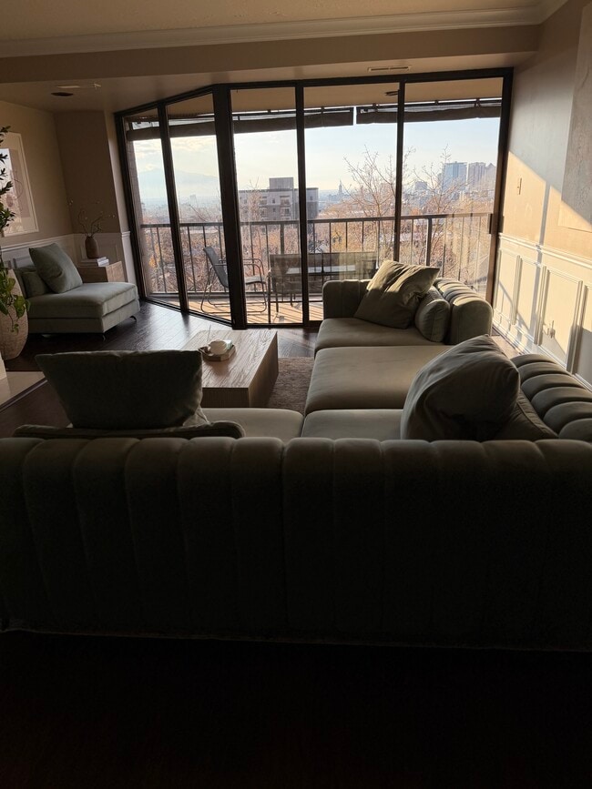 Photo - 426 S 1000 E