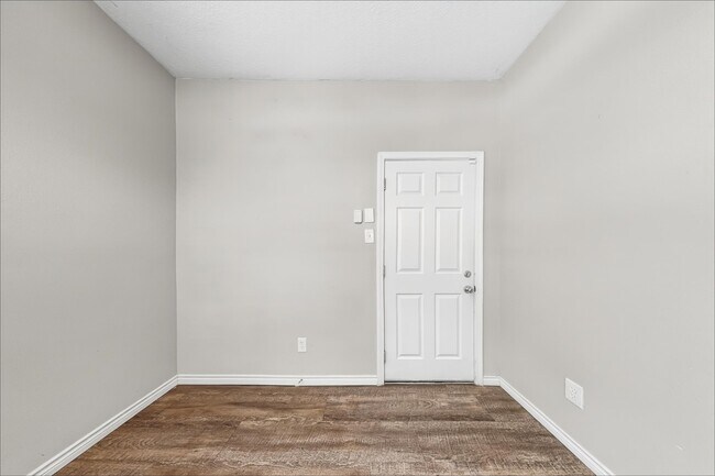 Photo - 2423 Lofty Falls Ct
