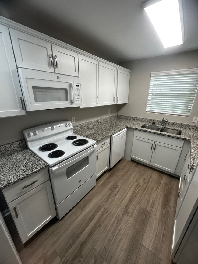 Photo - 1572 E Pine Lake Cir