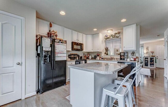 Photo - 108 Auburn Dr