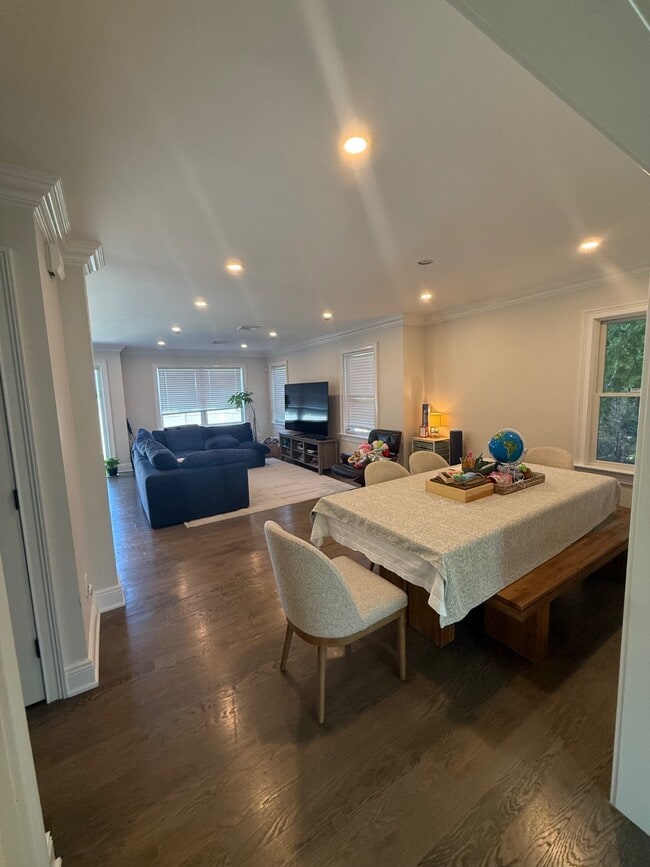 19 Lorraine Dr