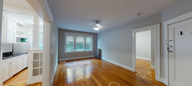 3 Gray Gdns W Unit 1