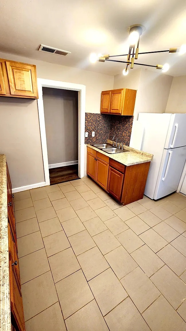 Photo - Room in Duplex on M.L.K. Jr Dr SW