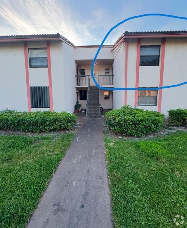 Building Photo - 900 NE 209th Terrace Rental