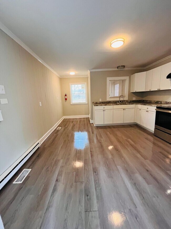 Photo - three bedroom duplex with ALL utilities included