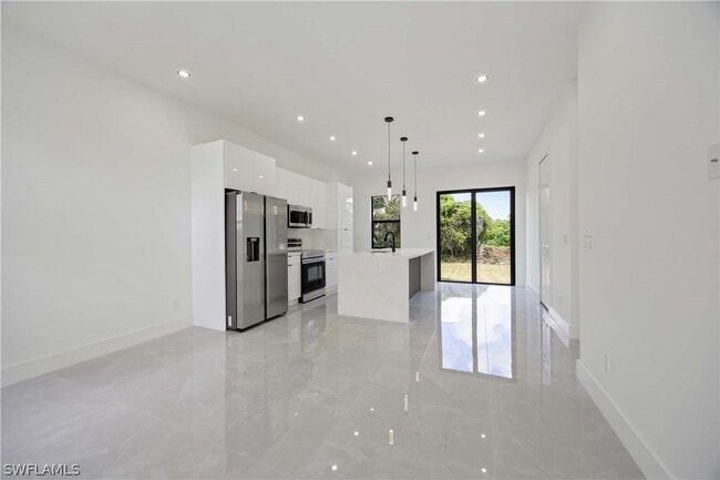 Photo - 3732 13th St W