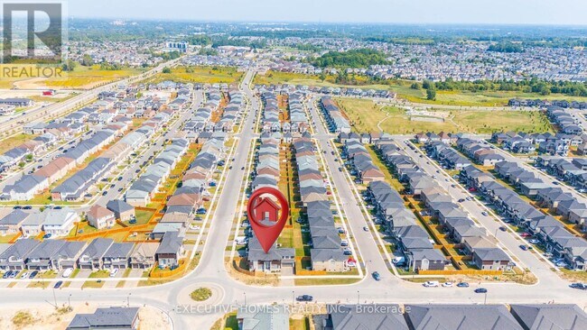 Photo - 183 Longboat Run W