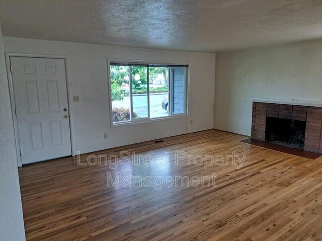 Photo - 1930 NW Kings Blvd