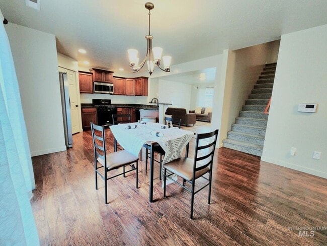 Welcome Home - 4 Bedroom 2.5 bath Home in ... - Welcome Home - 4 Bedroom 2.5 bath Home in ...