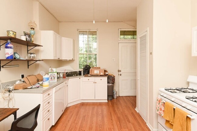 Photo - 2031 W Moffat St Unit 4