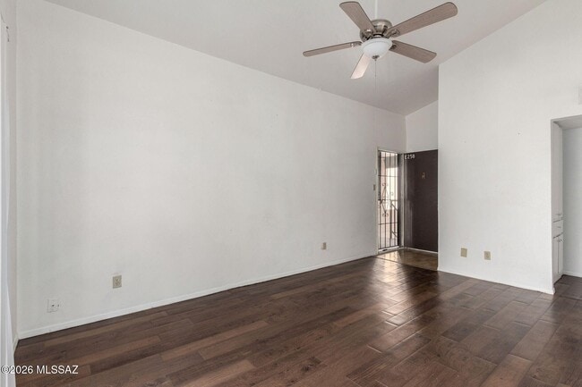Photo - 1620 N Wilmot Rd Unidad E258