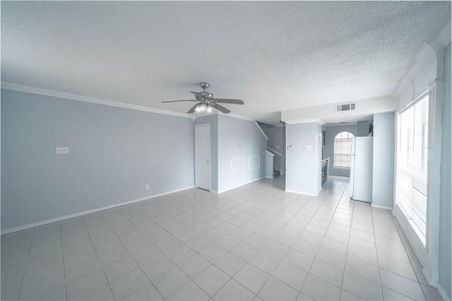 Photo - 2744 St George Pl