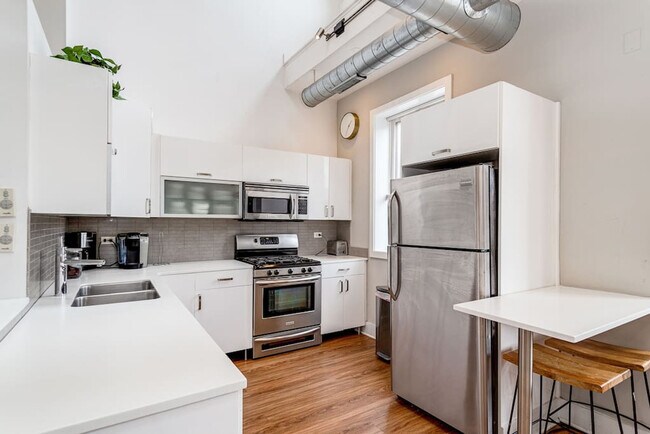870 N Orleans St Unit SI ID1069904P