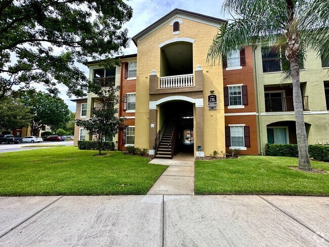 Building Photo - 713 Crest Pines Dr Unit 713 Crest Pines Dr  221 Rental