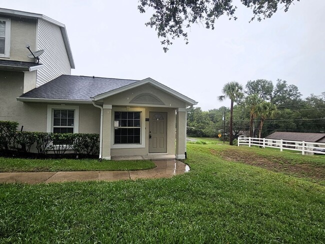 Charming 2-Bedroom, 2-Bath Condo with Priv... - Charming 2-Bedroom, 2-Bath Condo with Priv...