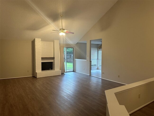 16043 Beechnut St