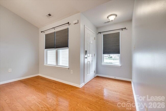 Photo - 2052 Shady Pond Dr