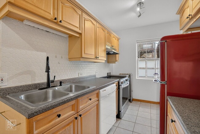 Photo - 1816 W Chase Ave Unit 1