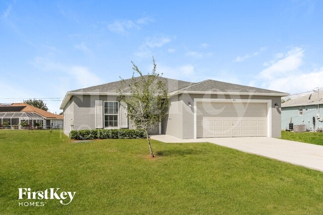 Photo - 461 SW Kestor Dr