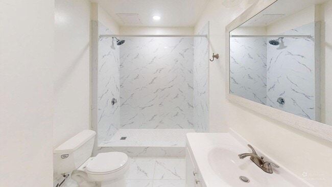 Photo - 45 Henry Ave Unidad 1