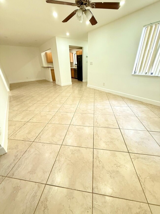 Photo - 5012 SW 40th Ave