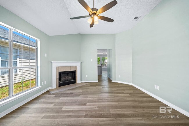 Photo - 603 Westchase Ct N