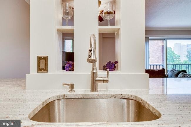 Photo - 1300 Army Navy Dr Unit 511