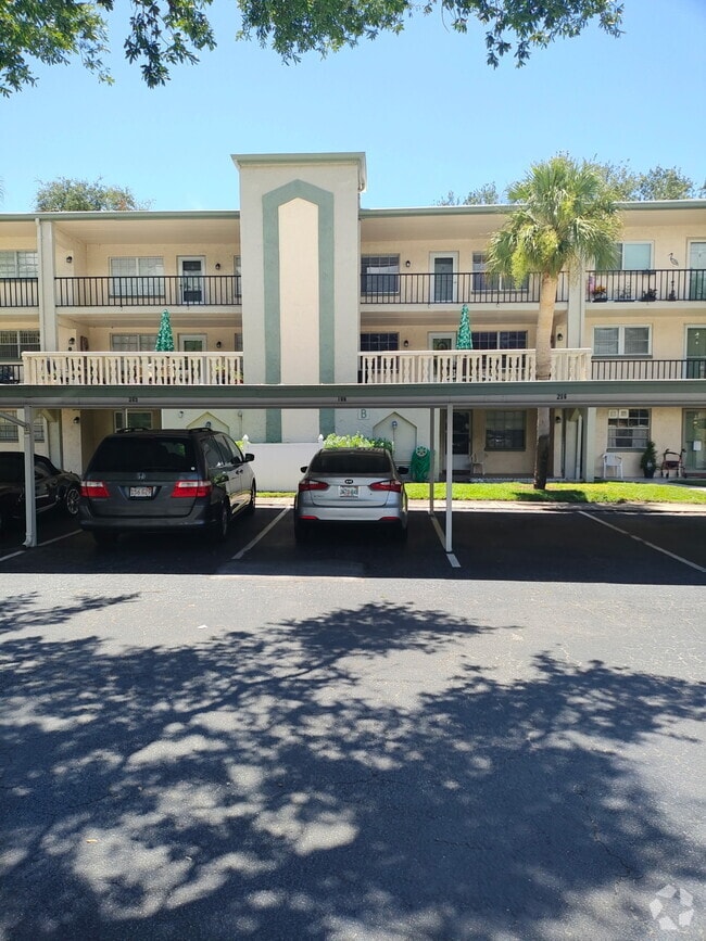 Building Photo - 11620 Park Blvd Unit 306 Rental