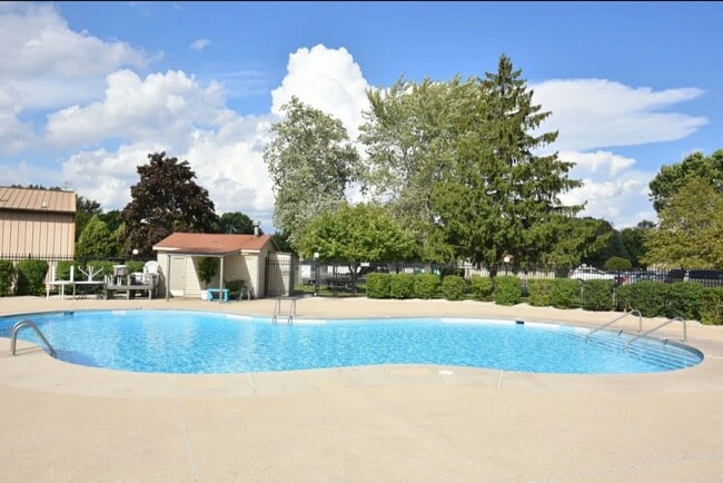 Photo - N114W16920 Murillo Dr Unit 33-3