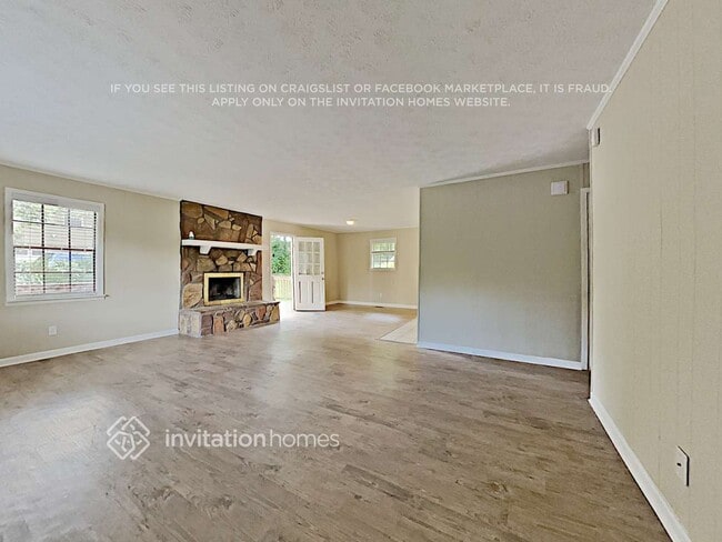 Photo - 216 S Sequoya Dr
