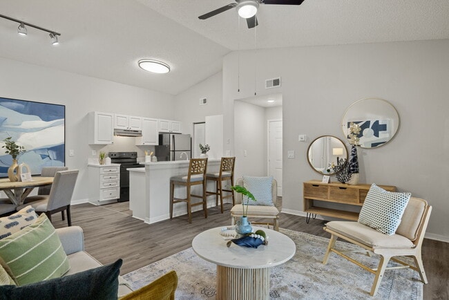 Building Photo - Oasis Naples Rental