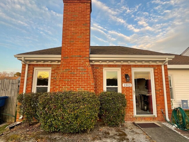 Building Photo - Green Run