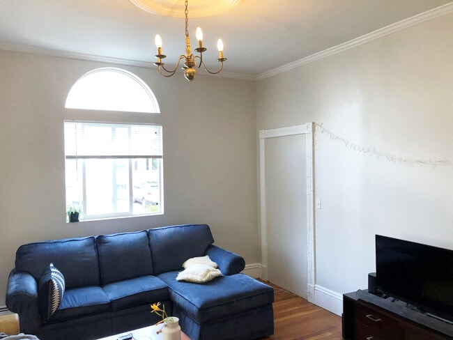 Photo - 15 Ashford St Unit 1