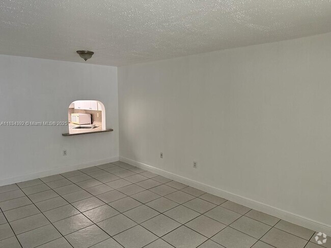 Building Photo - 17255 SW 95th Ave Unit 206 Rental