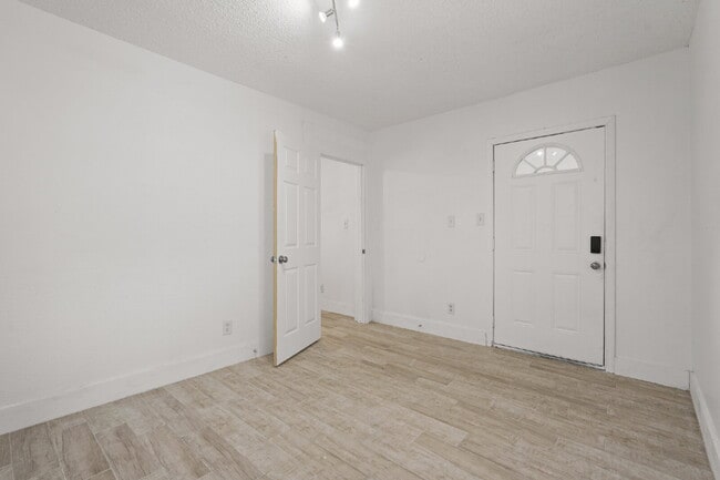 Photo - 1415 Church St Unit A