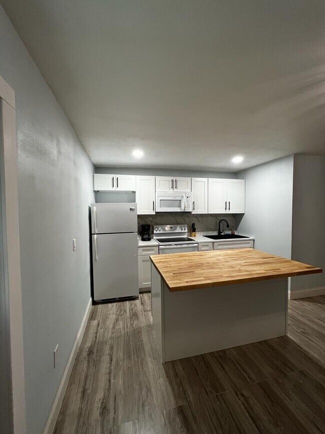 Photo - 4877 30th St SW