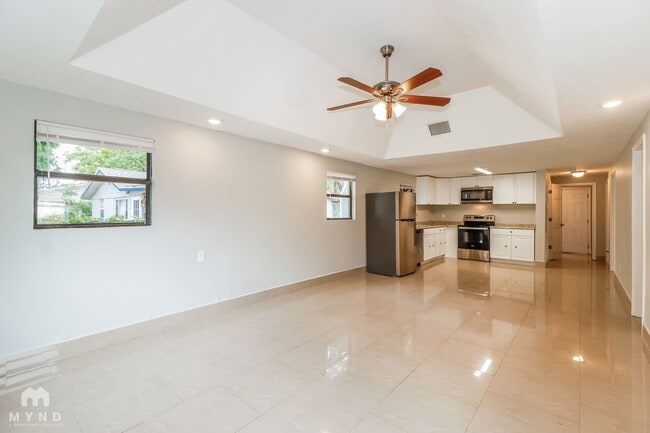 Photo - 7018 Maclura Dr