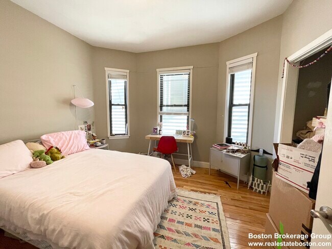 Photo - 1578 Tremont St Unidad 4