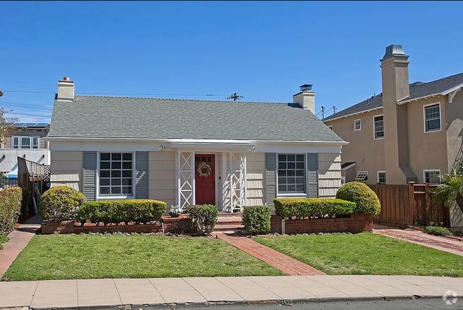 Building Photo - Adorable Loma Portal Bungalow with Fenced ... Rental