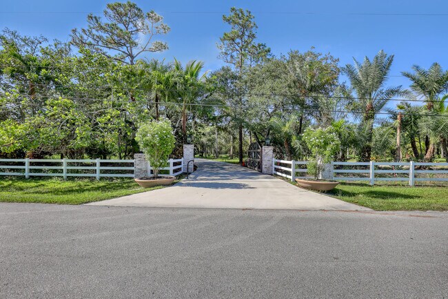 Photo - 10780 Anderson Ln