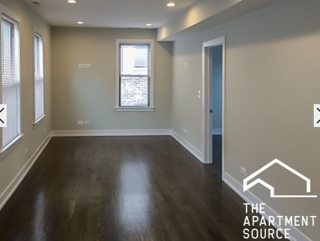 Building Photo - 2313 N Southport Ave