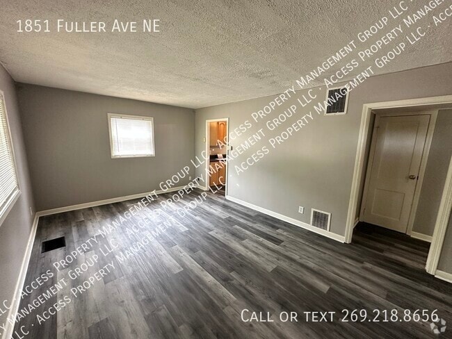Building Photo - 1851 Fuller Ave NE Rental