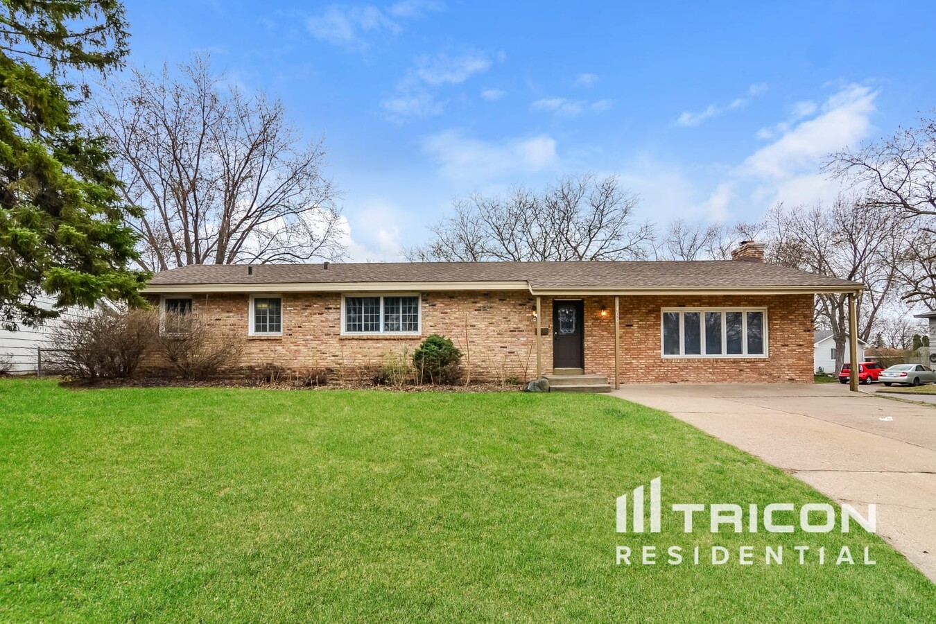 Photo - 1400 Gary Dr House